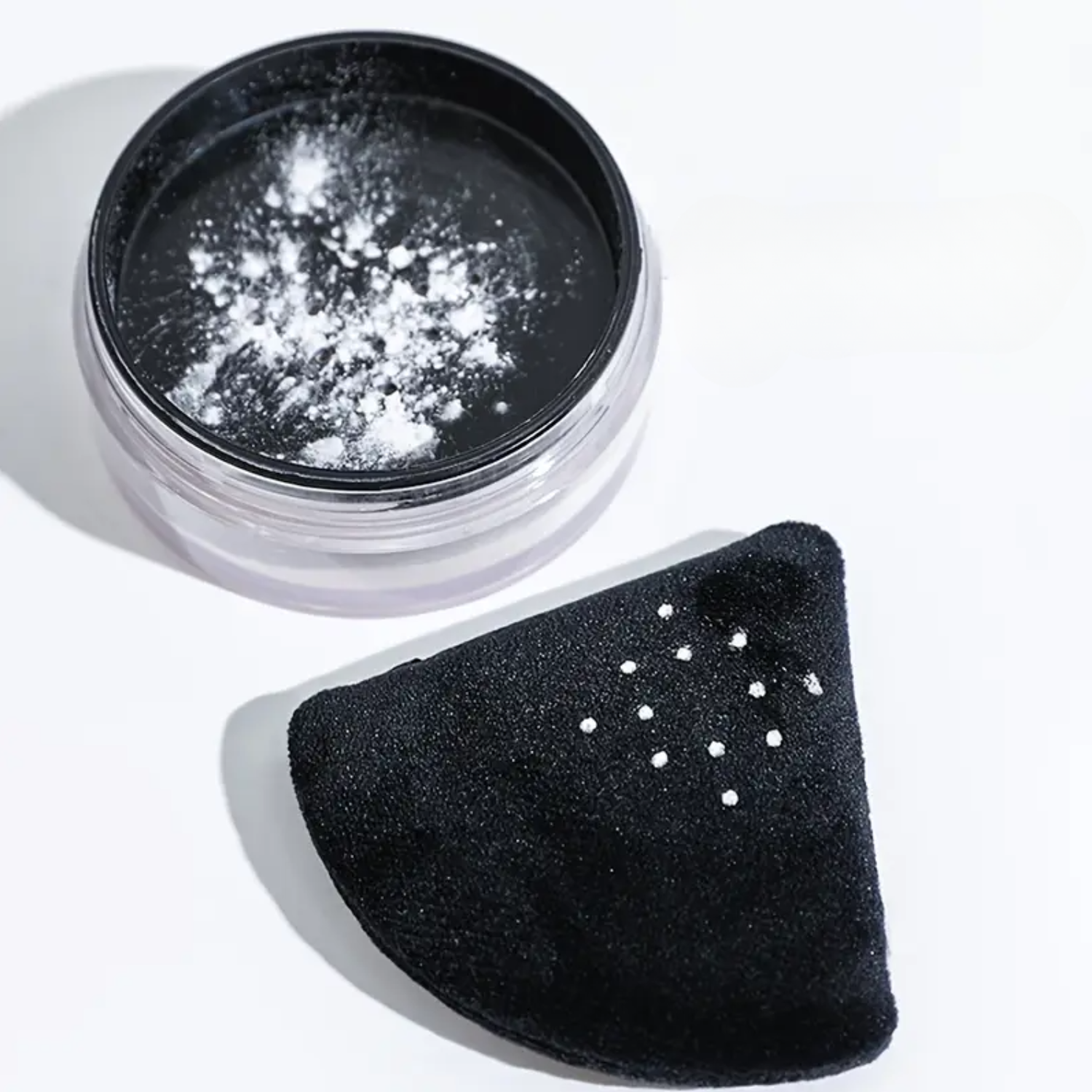 PUSZEK DO PUDRU TRÓJKĄTNY CZARNY GĄBKA DO MAKIJAŻU POWDER PUFF 1 SZT